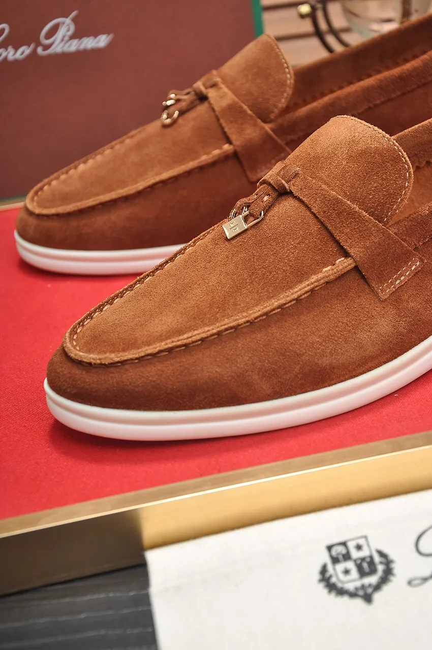 Men's shoes 💰400💶[𝐥𝐨𝐫𝐨 𝐏𝐢𝐚𝐧𝐚] [Couple model] High-end quality, affordable price, LP classic loafers, Italian treasure brand, the only brand that can match Hermès! Only after wearing it do we know that we can’t live up to our feet. Women’s code: 35-40 (customized sizes 34, 41, 42 are non-returnable) Men’s code: 38-44 (customized 45, 46, 47, 48 are non-refundable) Fabric: Customized imported cashmere Lining: Customized imported fetal cowhide Foot: Imported benzene-dyed calfskin Outsole: Exclusive original glass rubber outsole